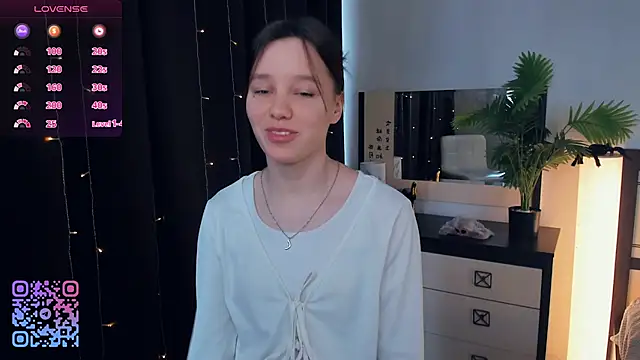 Snapshot of EdinaCordner chatting on 03.14.25 EdinaCordner online show from 03.14.25