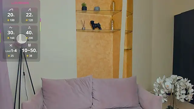 Snapshot of EdinaCordner chatting on 10.23.25 EdinaCordner online show from 10.23.25