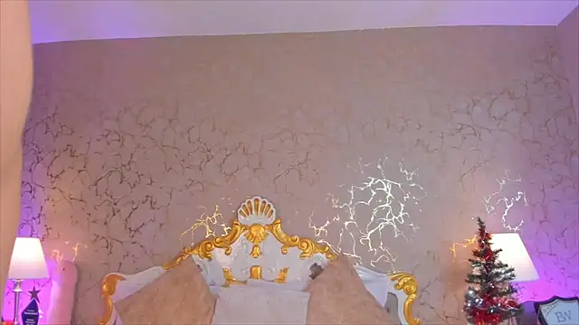 ScarlettWallace online show from 12.04.25