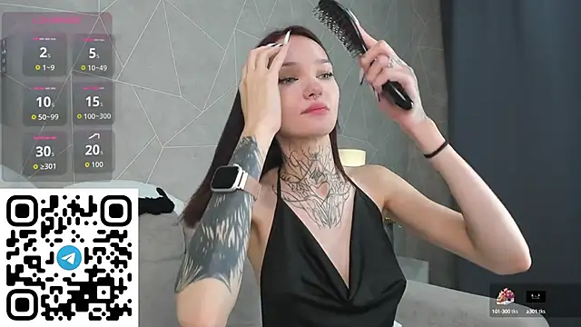 Snapshot of Selena_Sharp chatting on 09.16.25 Selena Sharp online show from 09.16.25