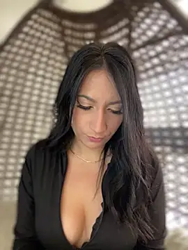 Mila LS online show from 03.04.25