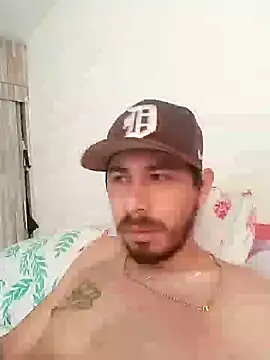 Snapshot of santibiggg chatting on 02.26.25 santibiggg online show from 02.26.25