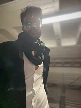 YJeromZCoxk online show from 03.11.25