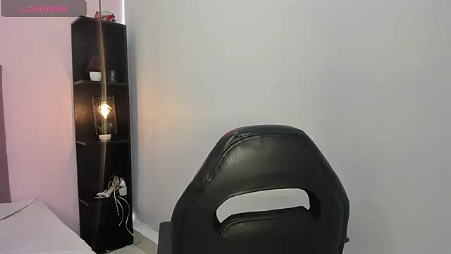 Snapshot of Bonniie_22 chatting on 03.18.25 Bonniie 22 online show from 03.18.25