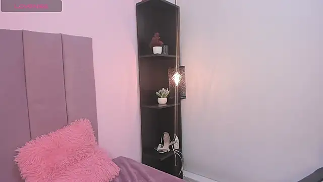 Snapshot of Bonniie_22 chatting on 03.18.25 Bonniie 22 online show from 03.18.25