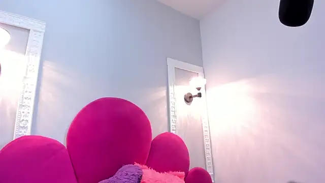 Snapshot of Bonniie_22 chatting on 10.09.25 Bonniie 22 online show from 10.09.25