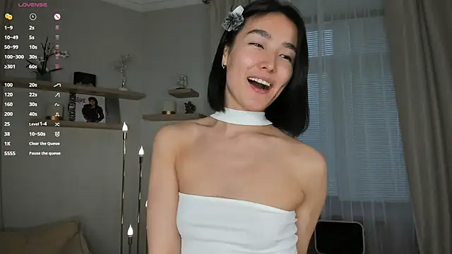 Snapshot of RanelDiva chatting on 11.27.25 RanelDiva online show from 11.27.25