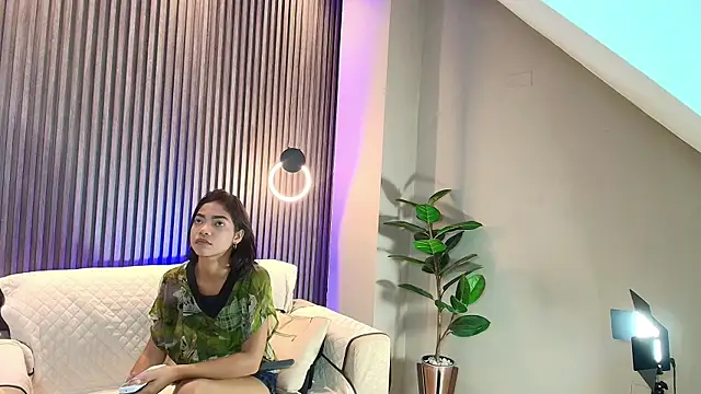 Snapshot of mary_cute9 chatting on 03.10.25 mary cute9 online show from 03.10.25