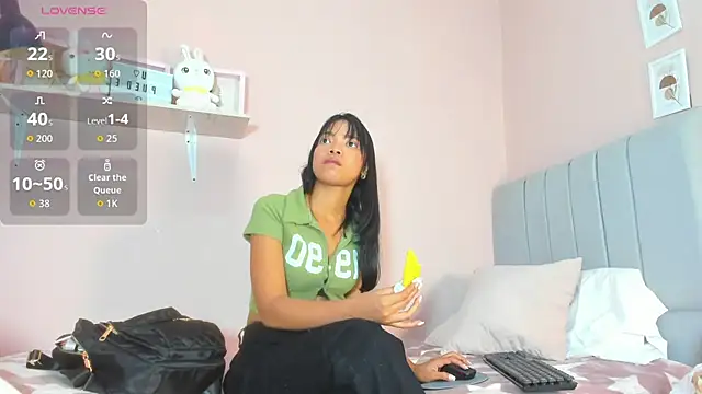 Snapshot of mary_cute9 chatting on 09.29.25 mary cute9 online show from 09.29.25