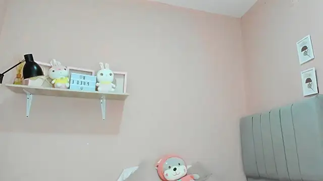 Snapshot of mary_cute9 chatting on 10.04.25 mary cute9 online show from 10.04.25