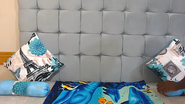 ChocolateClit online show from 11.13.25