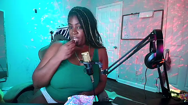 lovelyenigma365 online show from 04.28.26