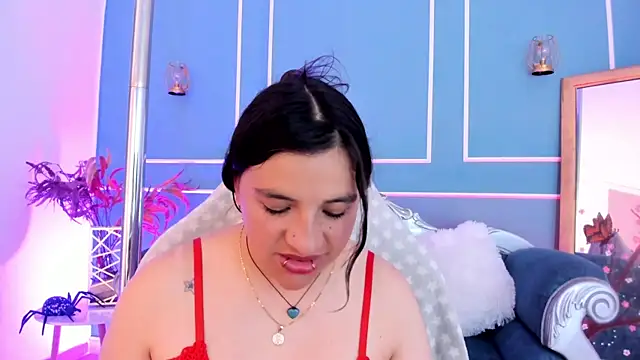 Snapshot of TaraTaylorr chatting on 05.16.26 TaraTaylorr online show from 05.16.26