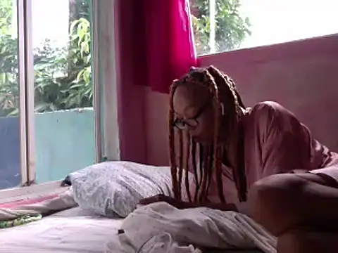 Ladyzee25 online show from 03.27.26