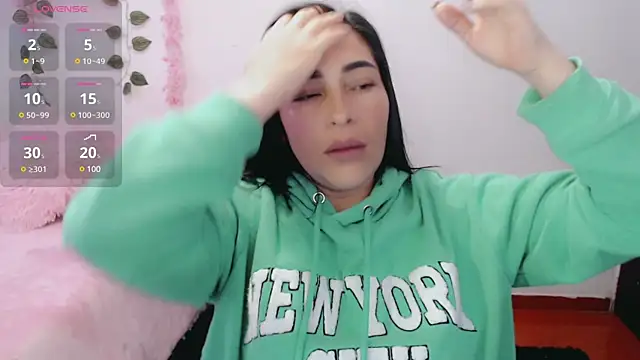 luna lgomez  online show from 03.13.25