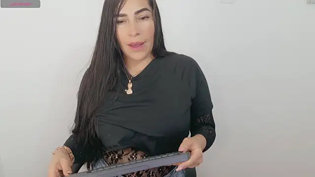 luna lgomez  online show from 07.18.26
