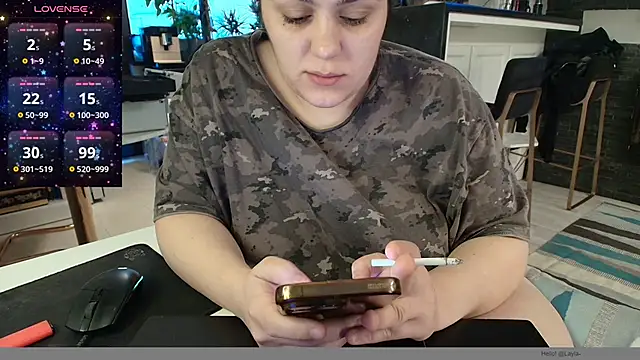 Snapshot of Layla- chatting on 01.16.25 Layla- online show from 01.16.25