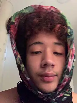 Snapshot of chillcol chatting on 03.15.25 chillcol online show from 03.15.25