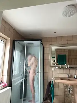 Snapshot of xy_monkeyBigCock chatting on 03.15.25 xy monkeyBigCock online show from 03.15.25