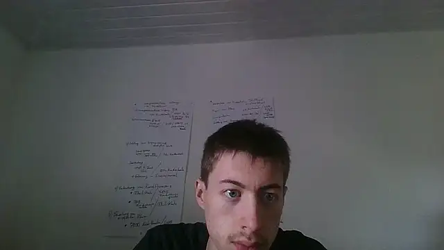 Snapshot of xy_monkeyBigCock chatting on 09.18.25 xy monkeyBigCock online show from 09.18.25