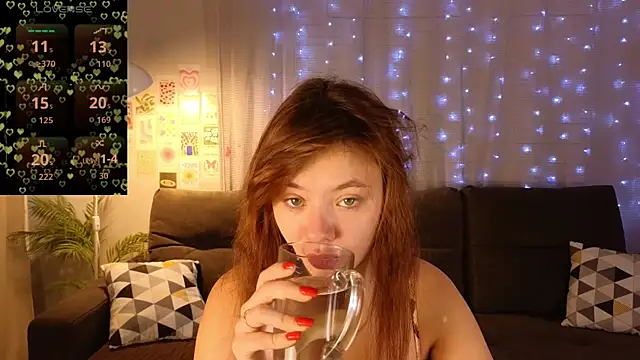 Snapshot of meow_mellie chatting on 09.25.25 meow mellie online show from 09.25.25