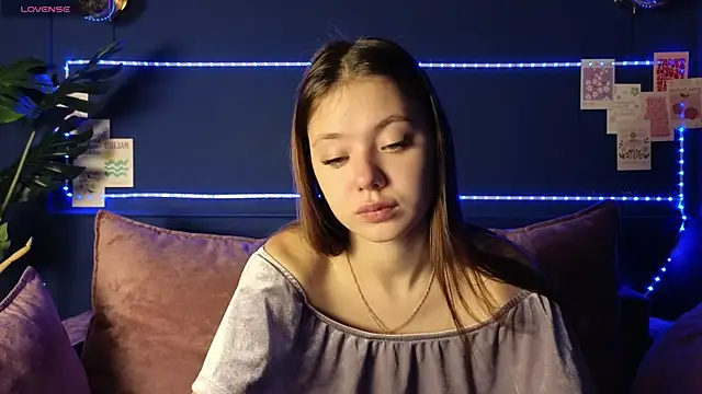 Snapshot of meow_mellie chatting on 10.12.25 meow mellie online show from 10.12.25