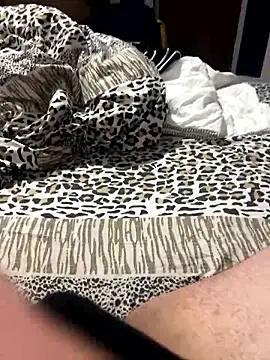 Snapshot of Mpampi chatting on 11.18.25 Mpampi online show from 11.18.25