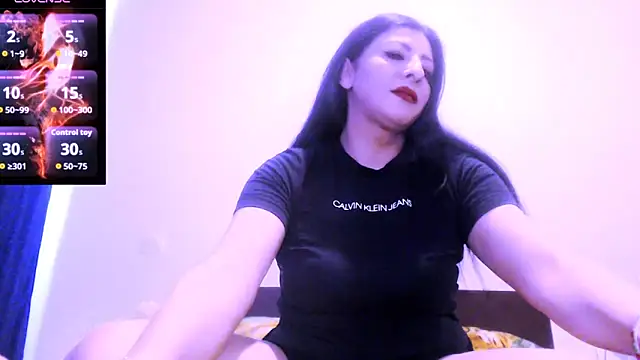 Snapshot of Alina_eve chatting on 11.21.25 Alina eve online show from 11.21.25