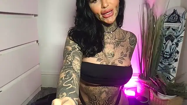 Peaches and the Cream online show from 03.05.26