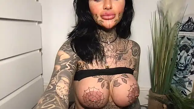 Peaches and the Cream online show from 03.06.26