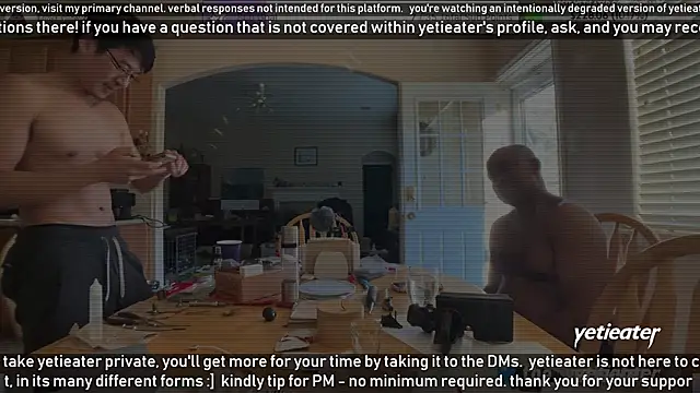 Snapshot of yetieater chatting on 12.29.24 yetieater online show from 12.29.24