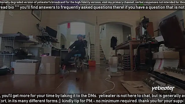 Snapshot of yetieater chatting on 01.19.25 yetieater online show from 01.19.25