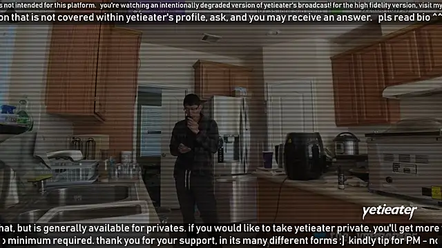 Snapshot of yetieater chatting on 01.22.25 yetieater online show from 01.22.25