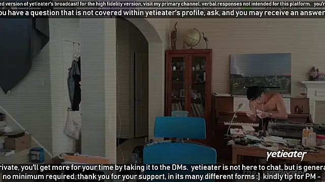 Snapshot of yetieater chatting on 02.01.25 yetieater online show from 02.01.25