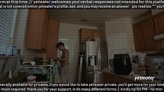 Snapshot of yetieater chatting on 07.13.26 yetieater online show from 07.13.26
