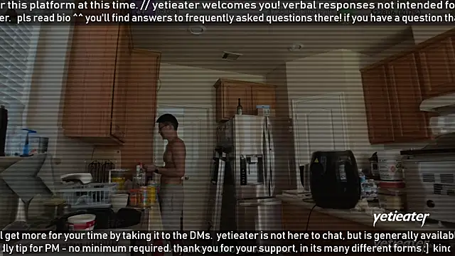 Snapshot of yetieater chatting on 07.16.26 yetieater online show from 07.16.26