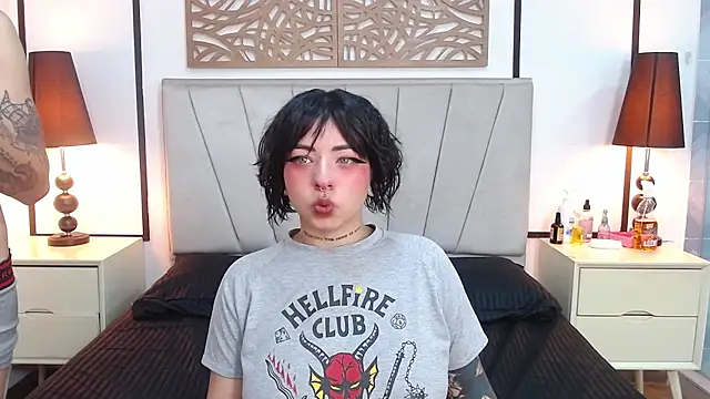 Snapshot of Aria_and_orien chatting on 03.07.25 Aria and orien online show from 03.07.25