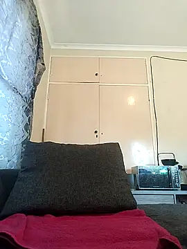 JuicyMilkyTizzy online show from 09.17.25