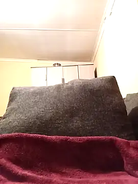 JuicyMilkyTizzy online show from 10.21.25