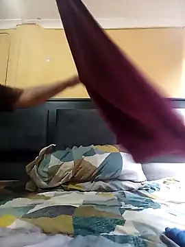 JuicyMilkyTizzy online show from 02.11.26