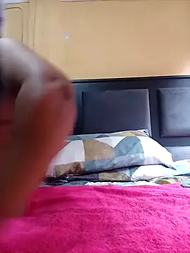 JuicyMilkyTizzy online show from 02.24.26