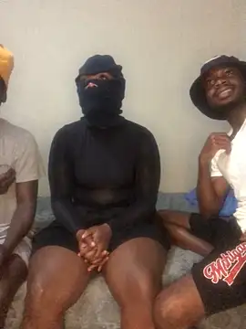 Snapshot of menzix96 chatting on 10.11.25 menzix96 online show from 10.11.25