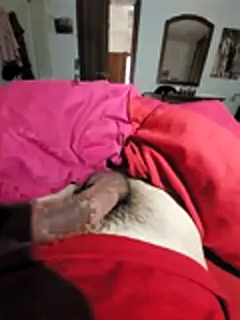 Snapshot of Cazzettostorto99 chatting on 11.27.25 Cazzettostorto99 online show from 11.27.25