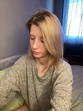 Snapshot of amorearte_m chatting on 03.22.25 amorearte m online show from 03.22.25