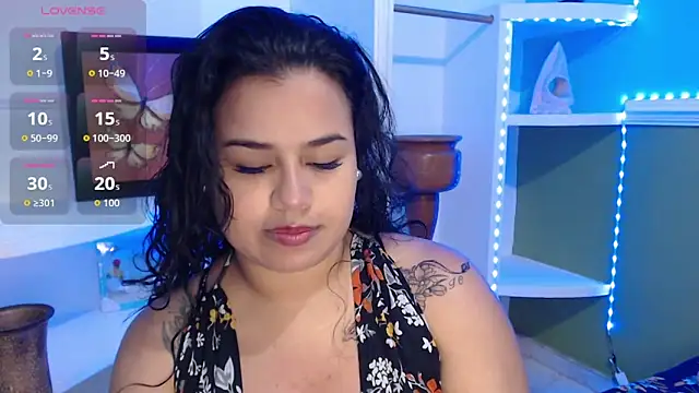 SamanthaSmiithh online show from 10.13.25