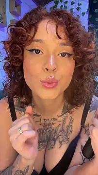 LiraSonnett online show from 12.18.25