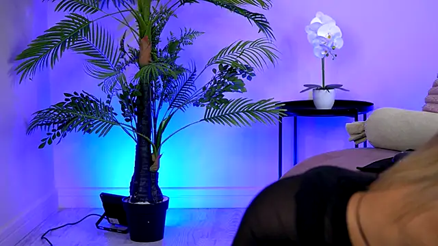 SophiaPotts online show from 09.20.25