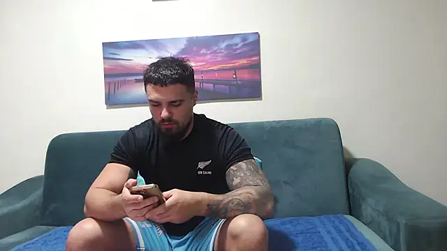 Tiberius hunk online show from 10.22.25