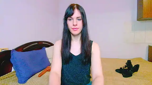 Nicole Redfields online show from 09.23.25