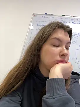 Snapshot of HannaJohnson chatting on 03.11.25 HannaJohnson online show from 03.11.25